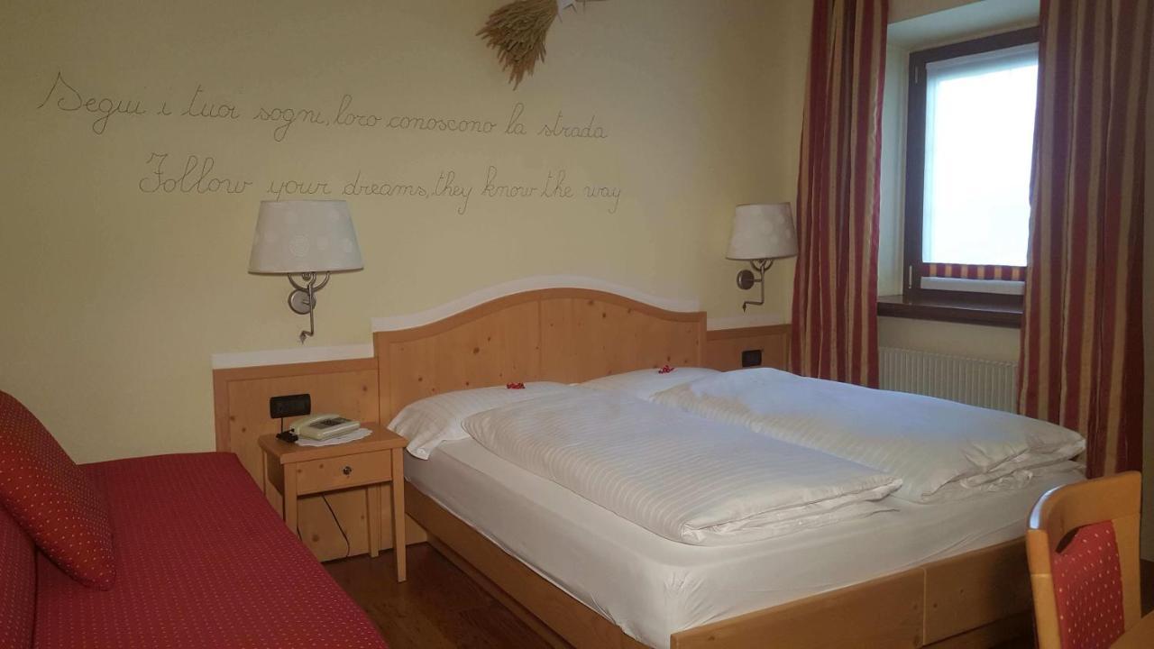 Hotel Del Bosco ลีวินโญ ภายนอก รูปภาพ