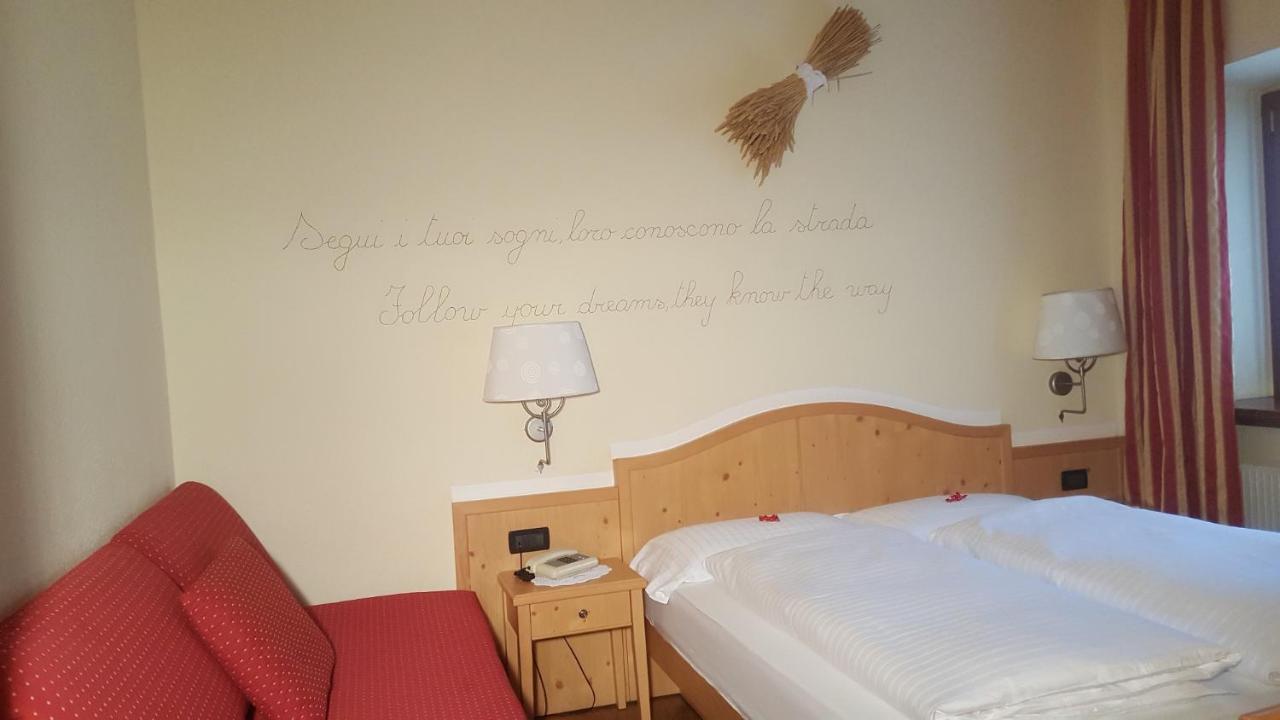 Hotel Del Bosco ลีวินโญ ภายนอก รูปภาพ