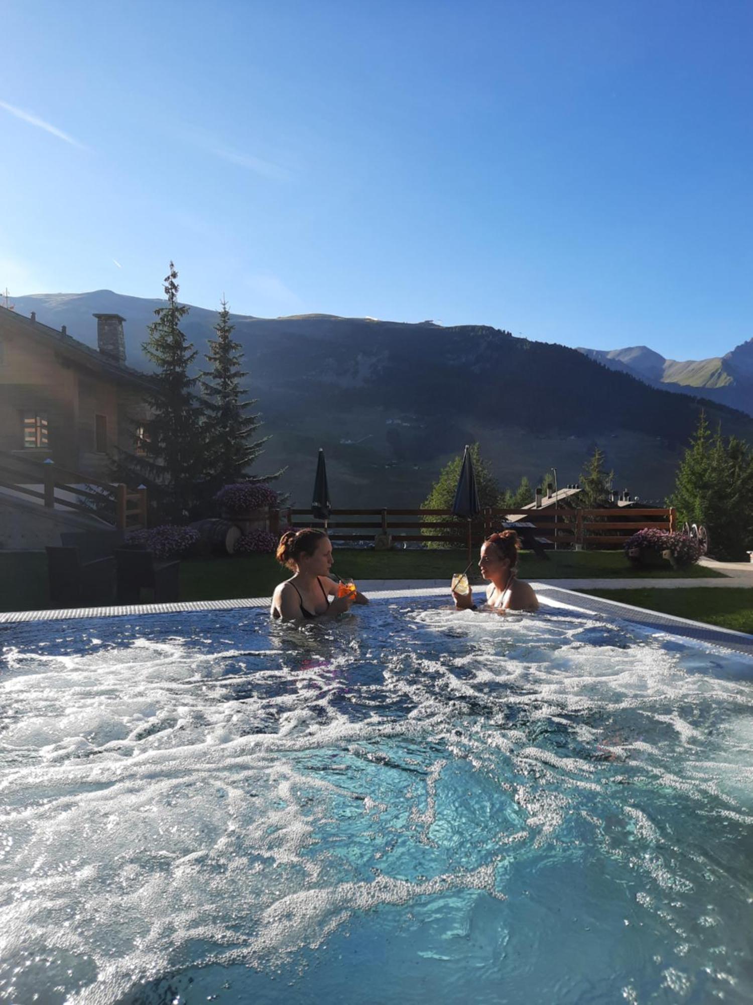 Hotel Del Bosco ลีวินโญ ภายนอก รูปภาพ