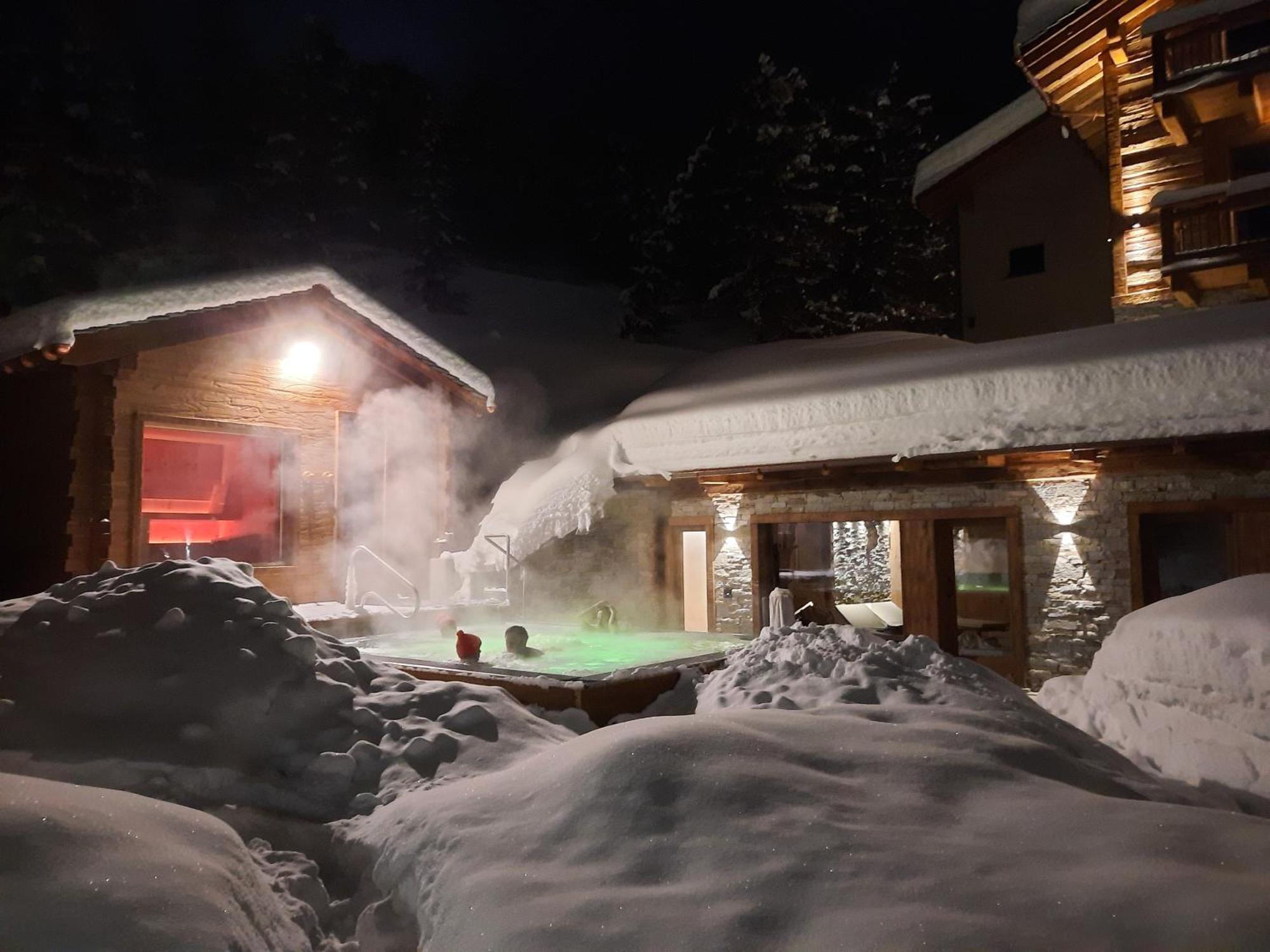 Hotel Del Bosco ลีวินโญ ภายนอก รูปภาพ