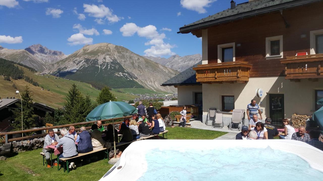 Hotel Del Bosco ลีวินโญ ภายนอก รูปภาพ
